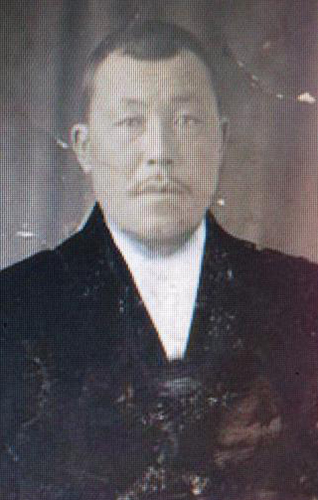 Участник трудового фронта Кикимов Дюсен Кикимович